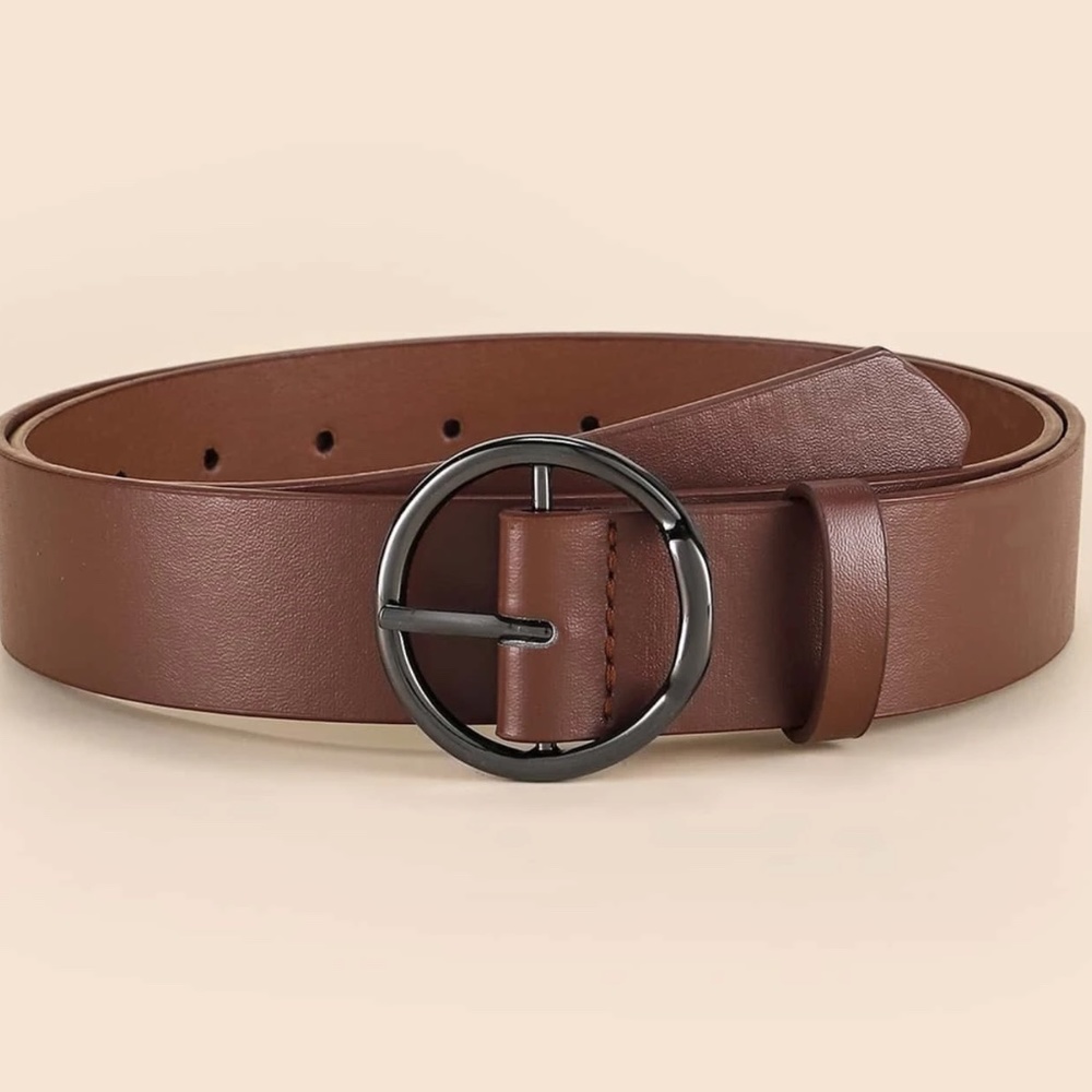 Luxe Vegan leather Circle Buckle Belt - Picture 11 of 12